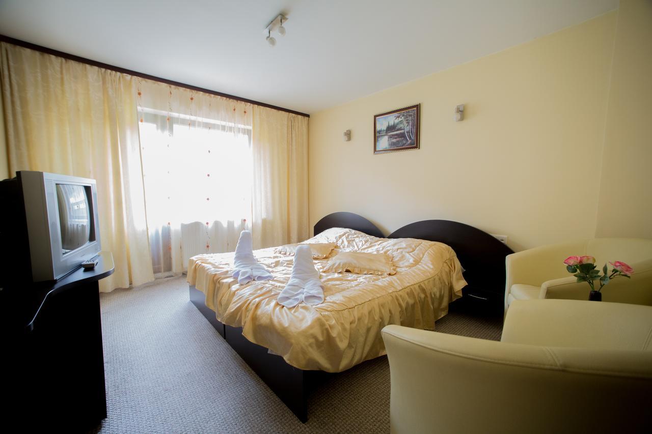 White Horse Hotel Predeal Exterior foto